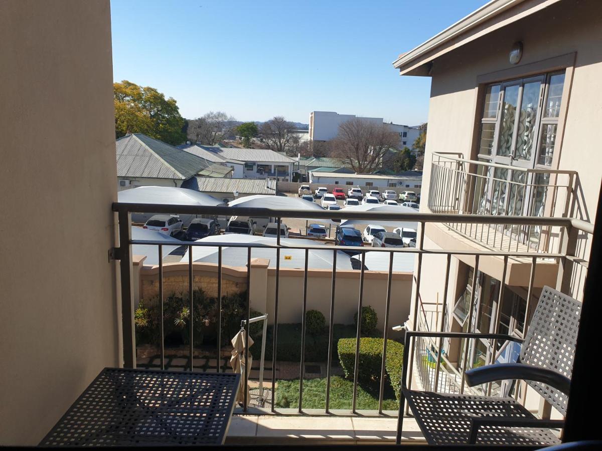 Grosvenor Apartments Pretoria Bagian luar foto